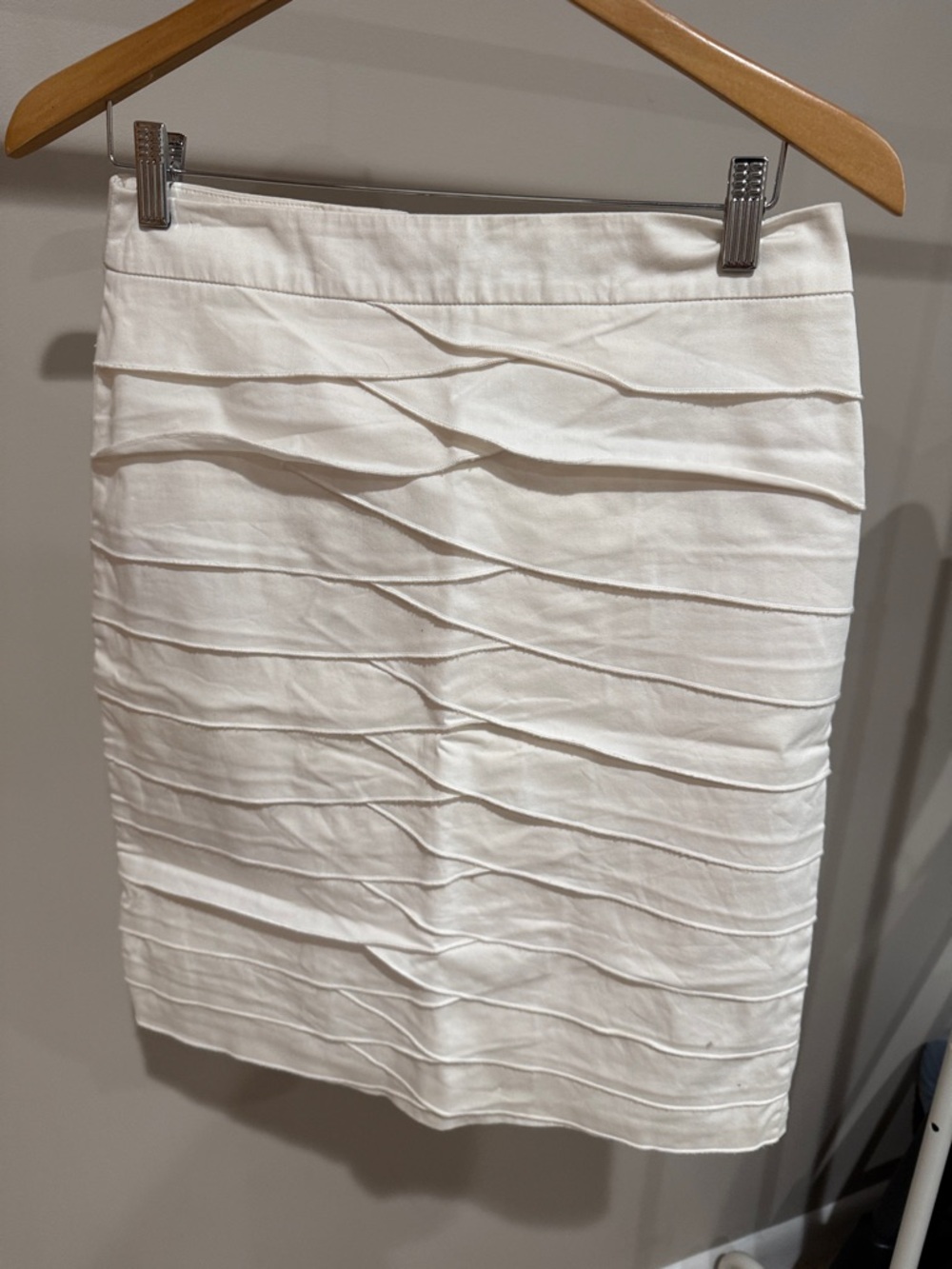 Larry Levine Ivory Layered Pencil Skirt